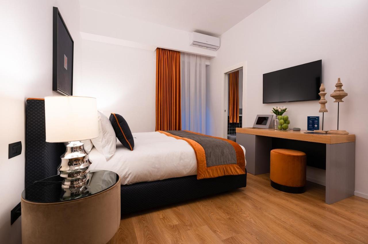 Lemummarellesuite Naples Luaran gambar
