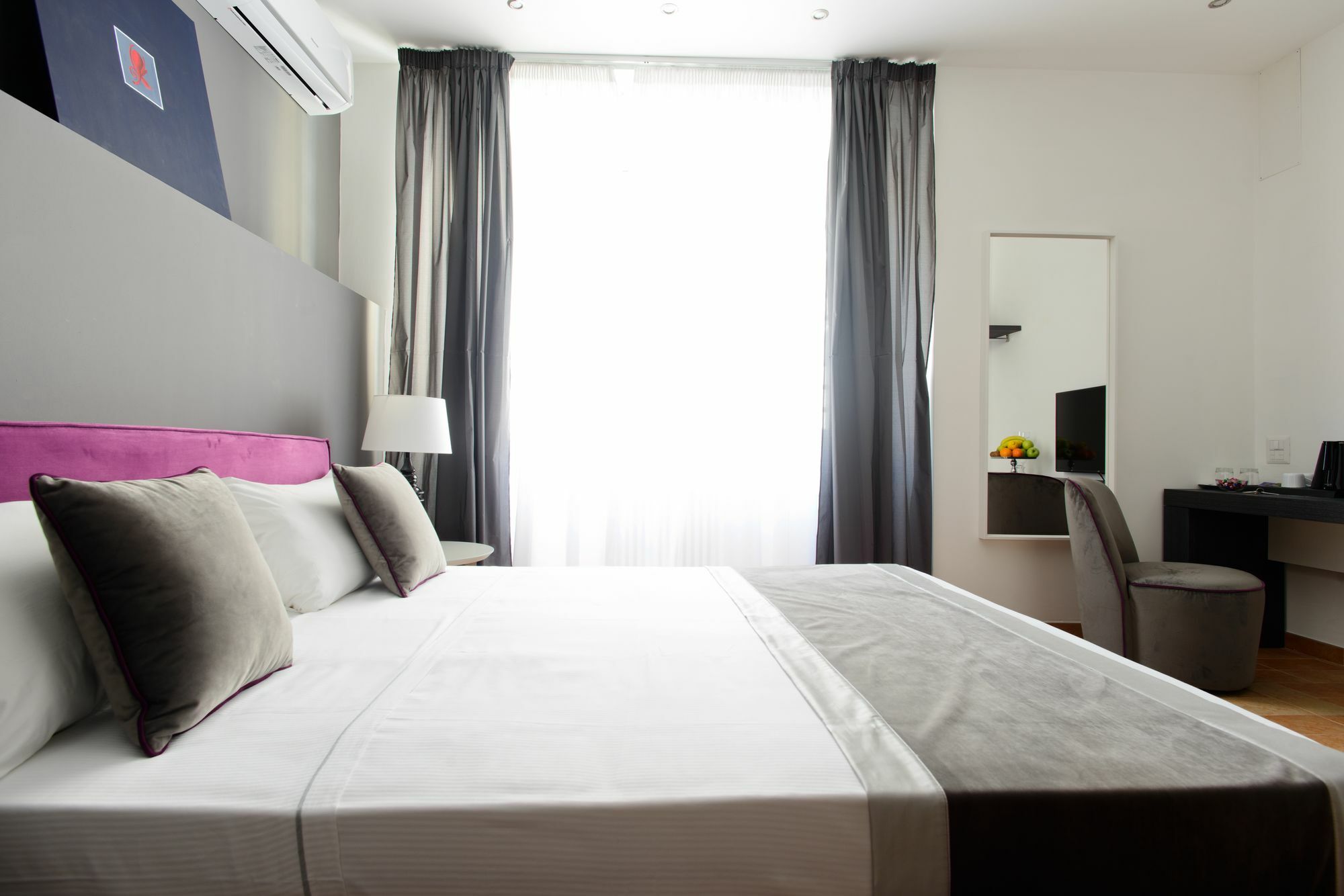 Lemummarellesuite Naples Luaran gambar