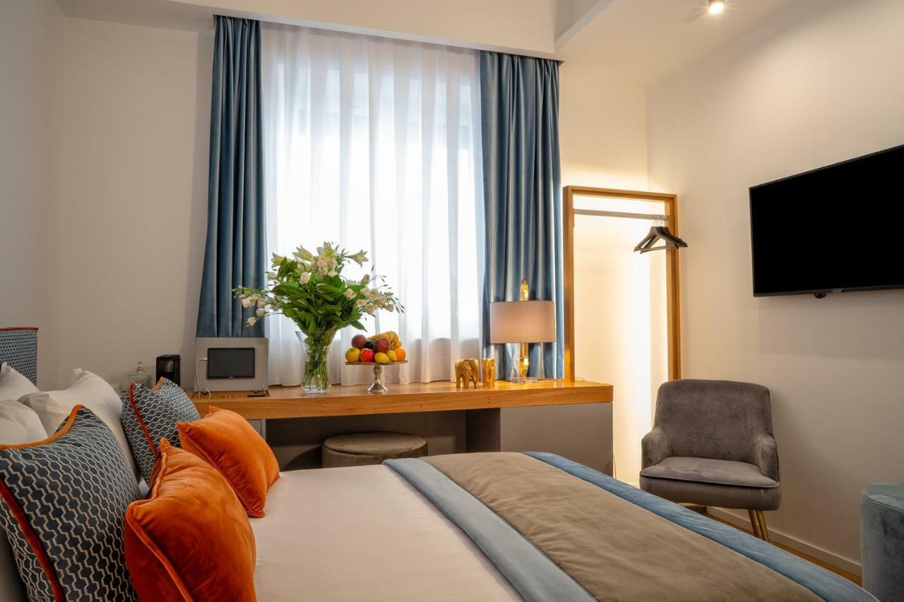 Lemummarellesuite Naples Luaran gambar
